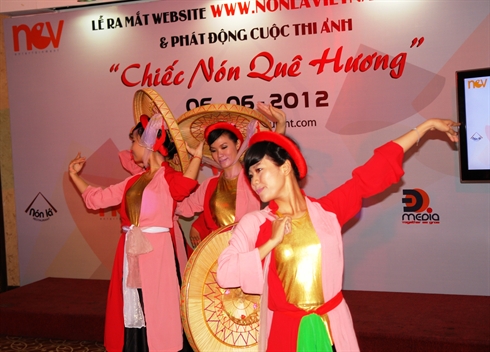 Un site web sur le chapeau conique du vietnam